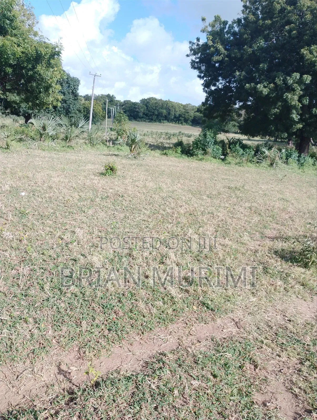 30 Acres at Affordable Price in Adu