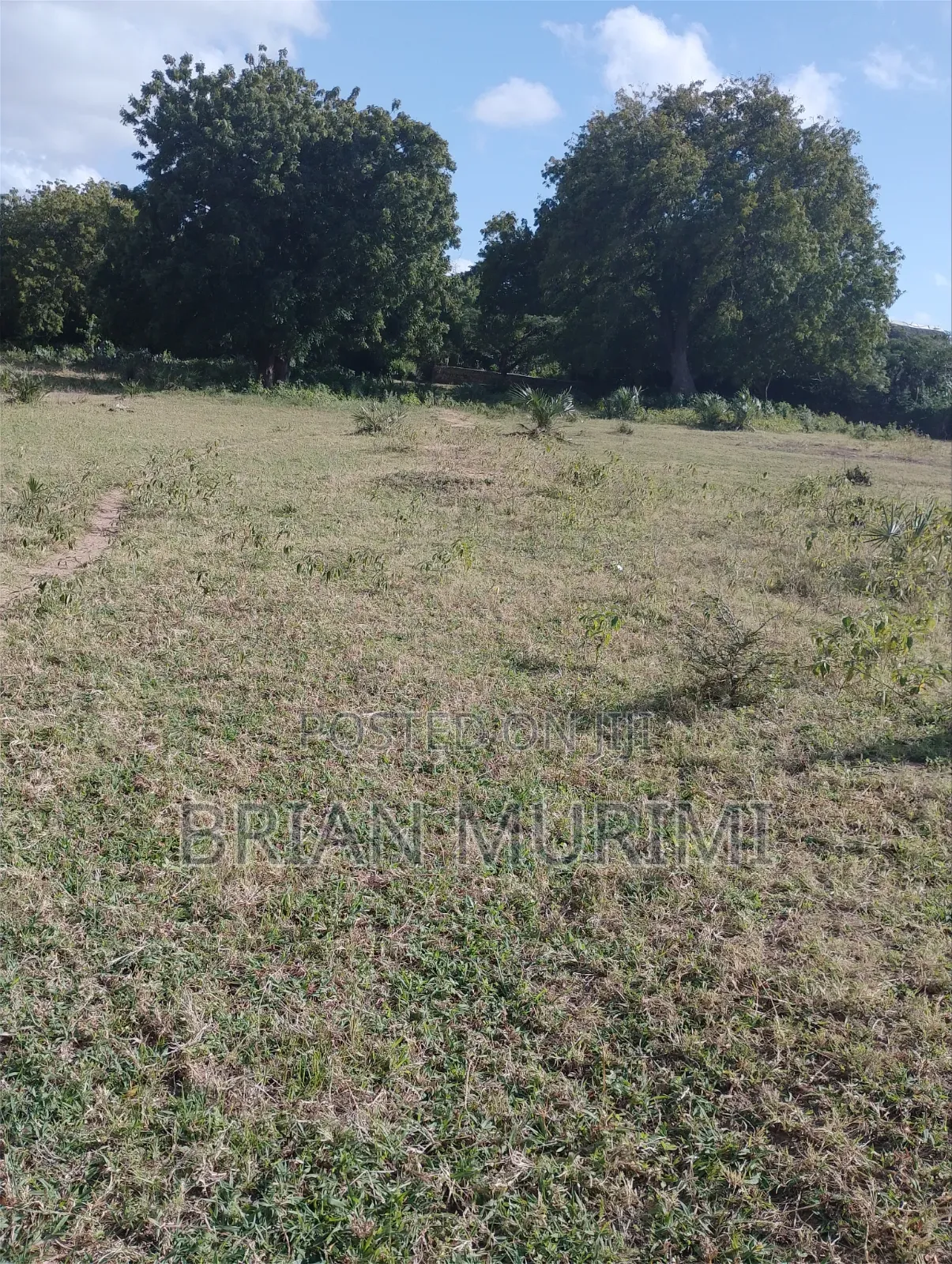 30 Acres at Affordable Price in Adu