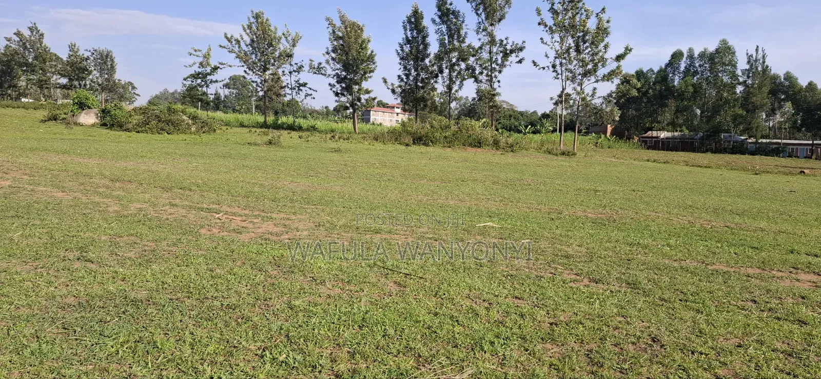 100 by 100 BUKANANACHI Kibabii in Marakaru/Tuuti