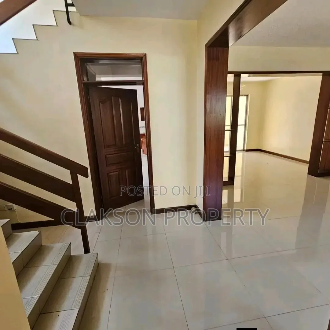 4bdrm Townhouse/Terrace in Lavington Atheru, Valley Arcade for sale in Valley Arcade