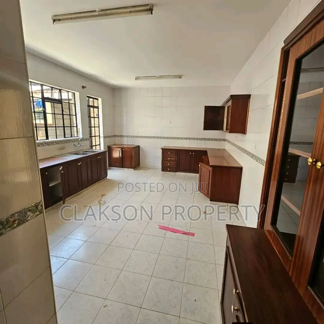 4bdrm Townhouse/Terrace in Lavington Atheru, Valley Arcade for sale in Valley Arcade
