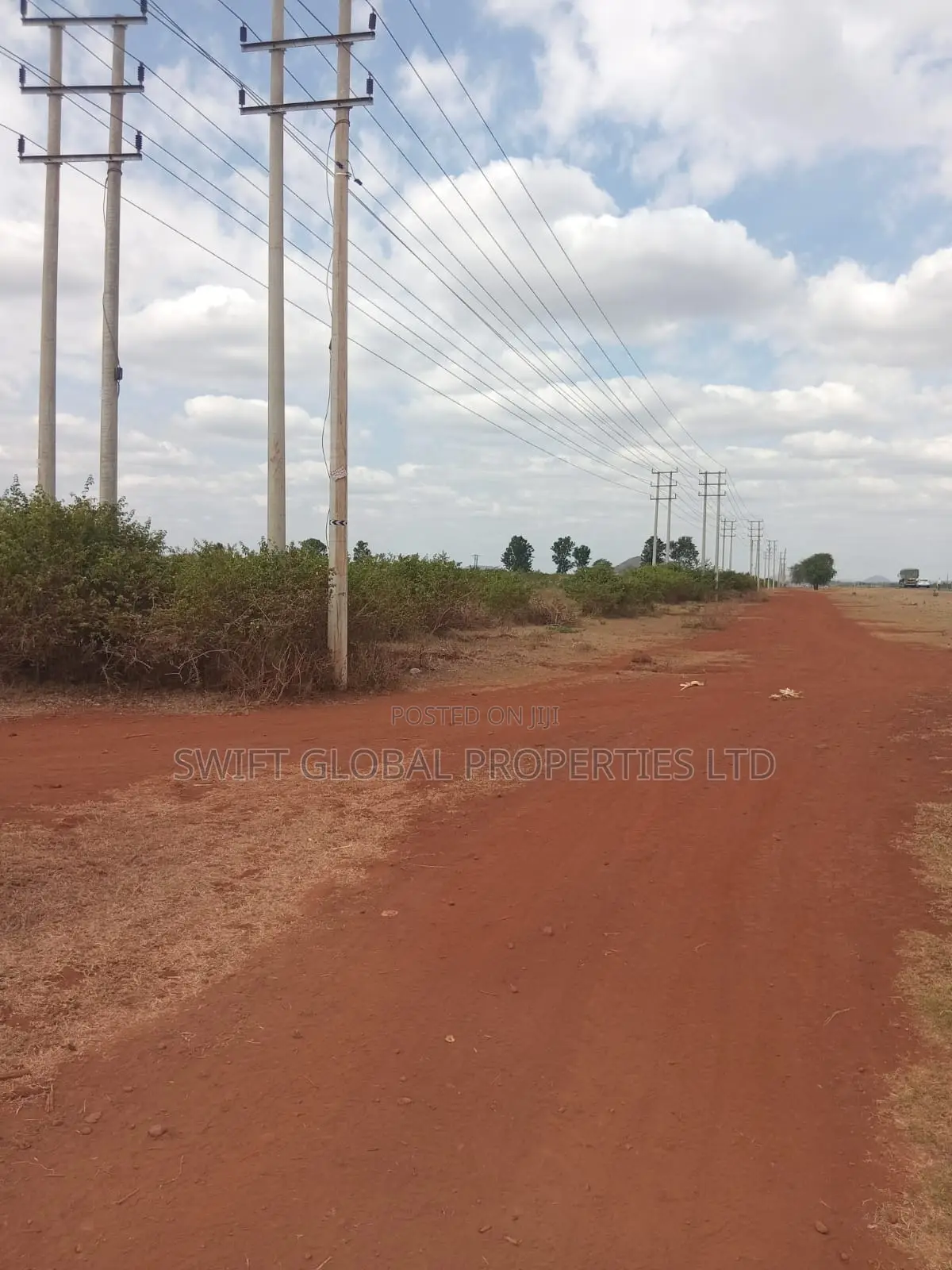 1000 Acres Touching Nairobi-Mombasa Highway Is Available for Sale in Kenyawa-Poka