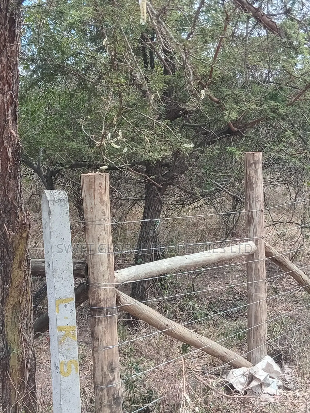 10 Acres Touching Mombasa-Nairobi Highway in Sultan Hamud Is for Sale in Kenyawa-Poka