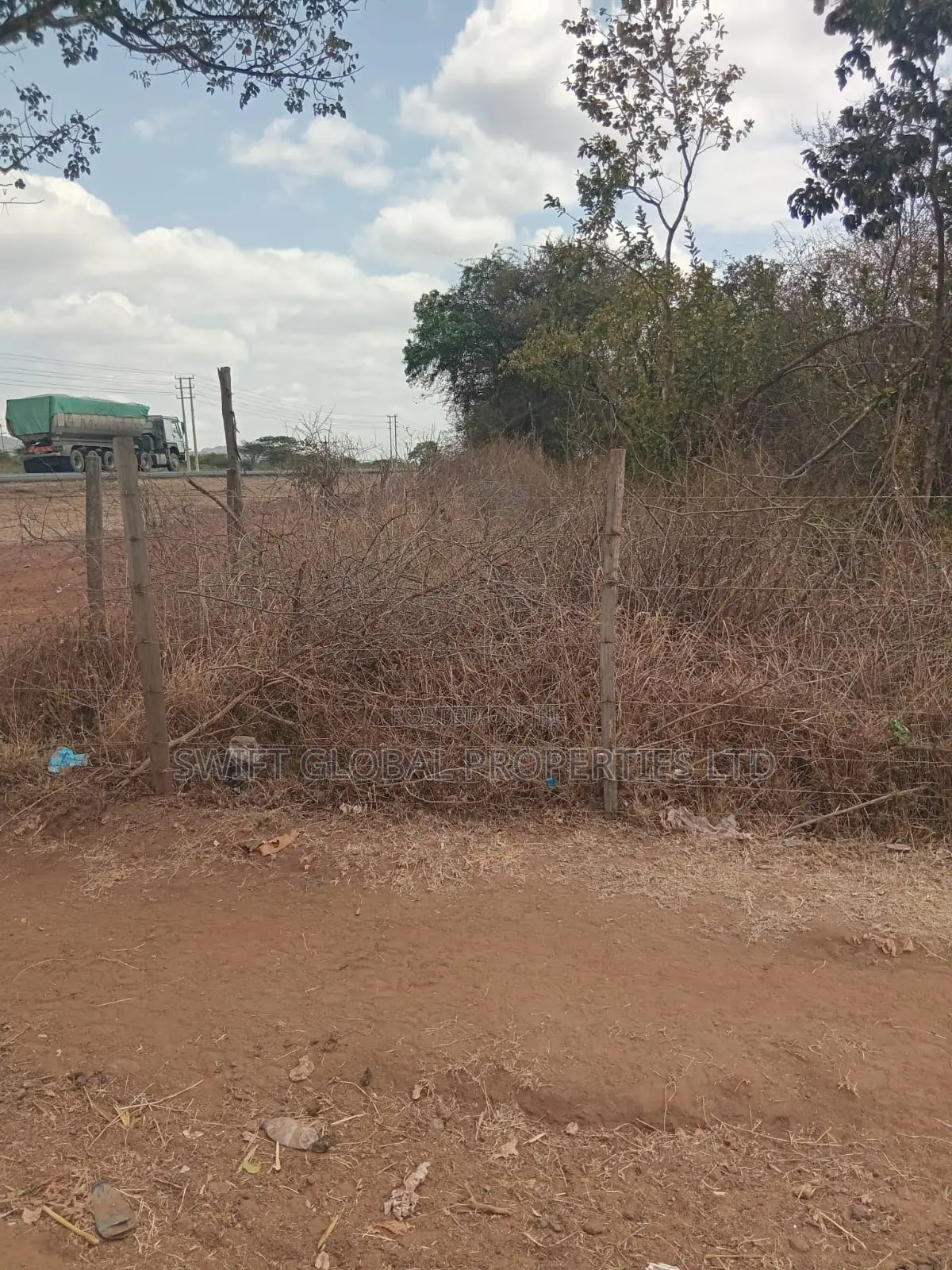 5 Acres Touching Mombasa-Nairobi Road in Sultan Hamud Is for Sale in Kenyawa-Poka