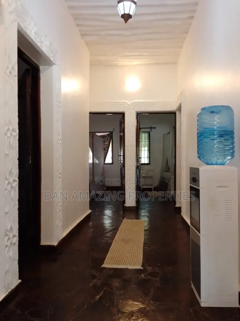 Furnished 3bdrm Villa in Diani 2Nd Row for sale in Diani