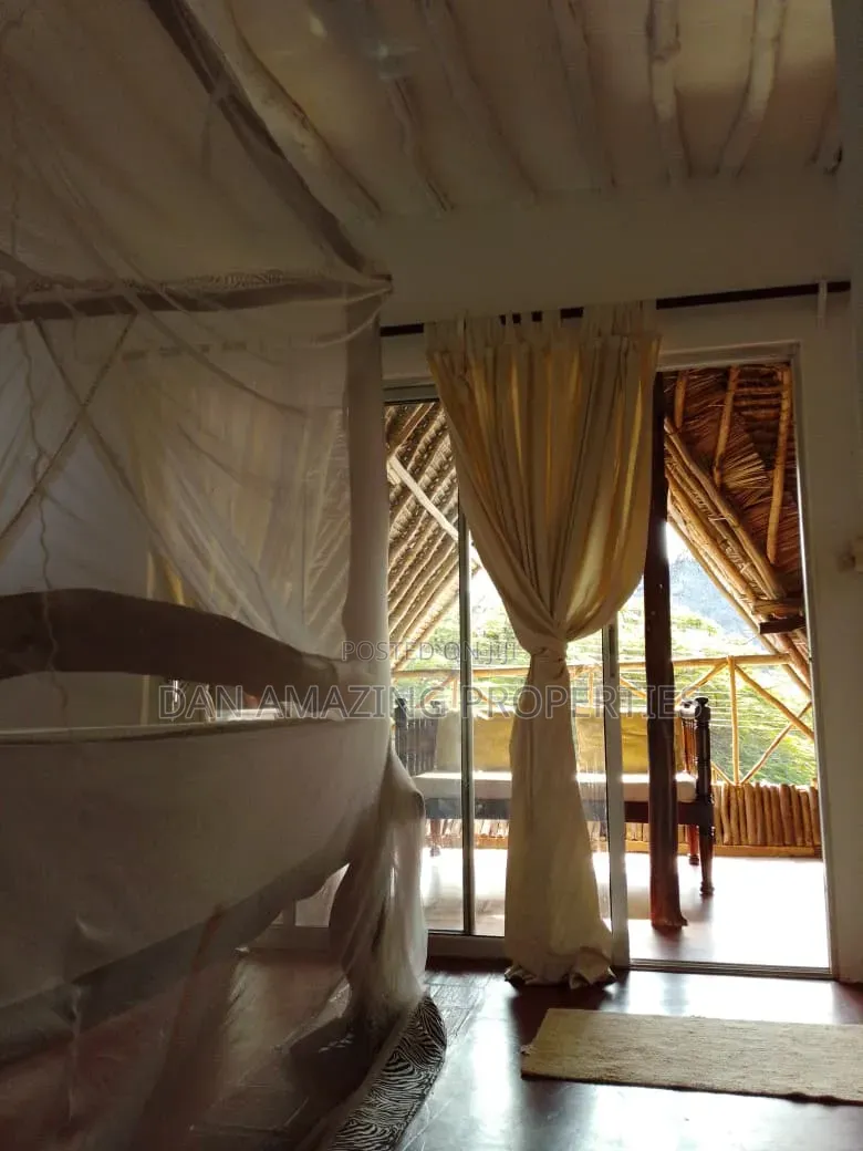 Furnished 3bdrm Villa in Diani 2Nd Row for sale in Diani