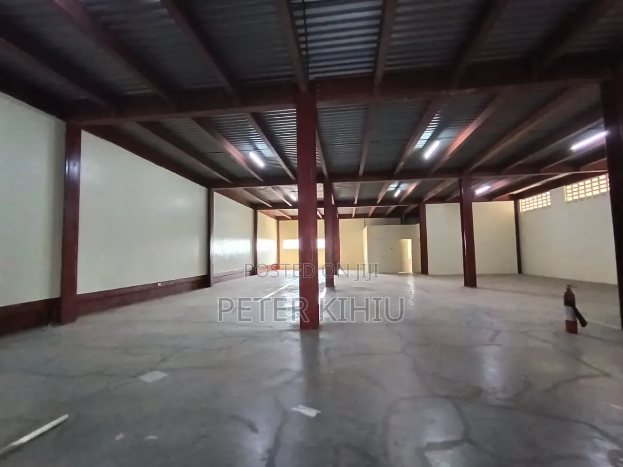 Godown to Let 5000sqft in Baba Dogo on 2nd Floor in Baba Dogo