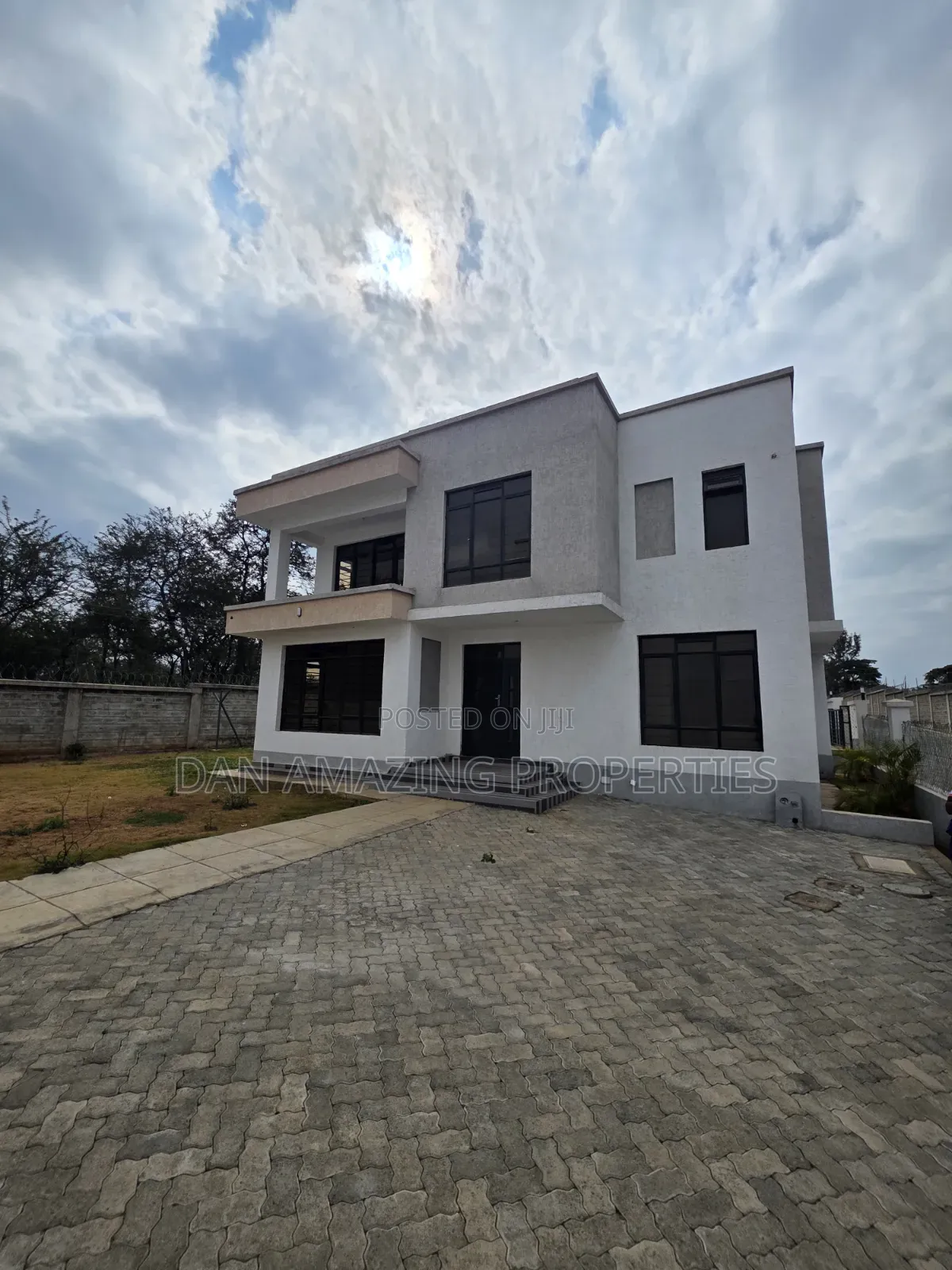 3bdrm Maisonette in Rimpa Plus Dsq for rent in Rimpa