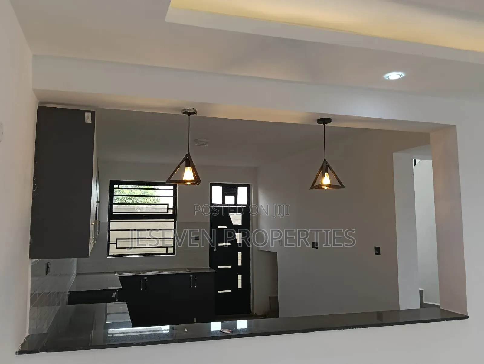 5bdrm Townhouse/Terrace in Utawala, Junction/Benedicta for sale in Junction/Benedicta