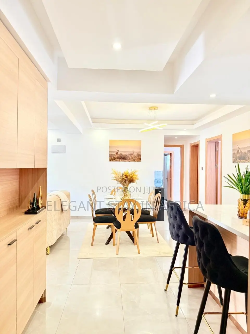 Cozy 3 Bed in Riverside at Per Day in Riverside Drive