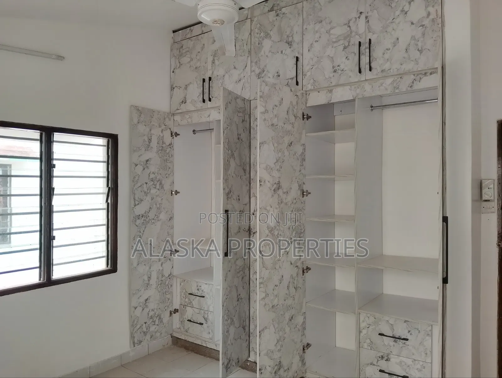 4bdrm Mansion in Beach Road, Nyali Mkomani for rent in Nyali Mkomani