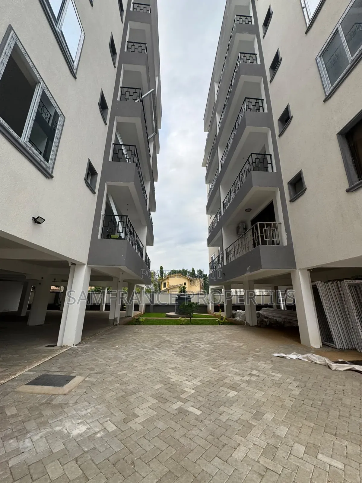 3bdrm Apartment in Courty Yard, Nyali Mkomani for sale in Nyali Mkomani