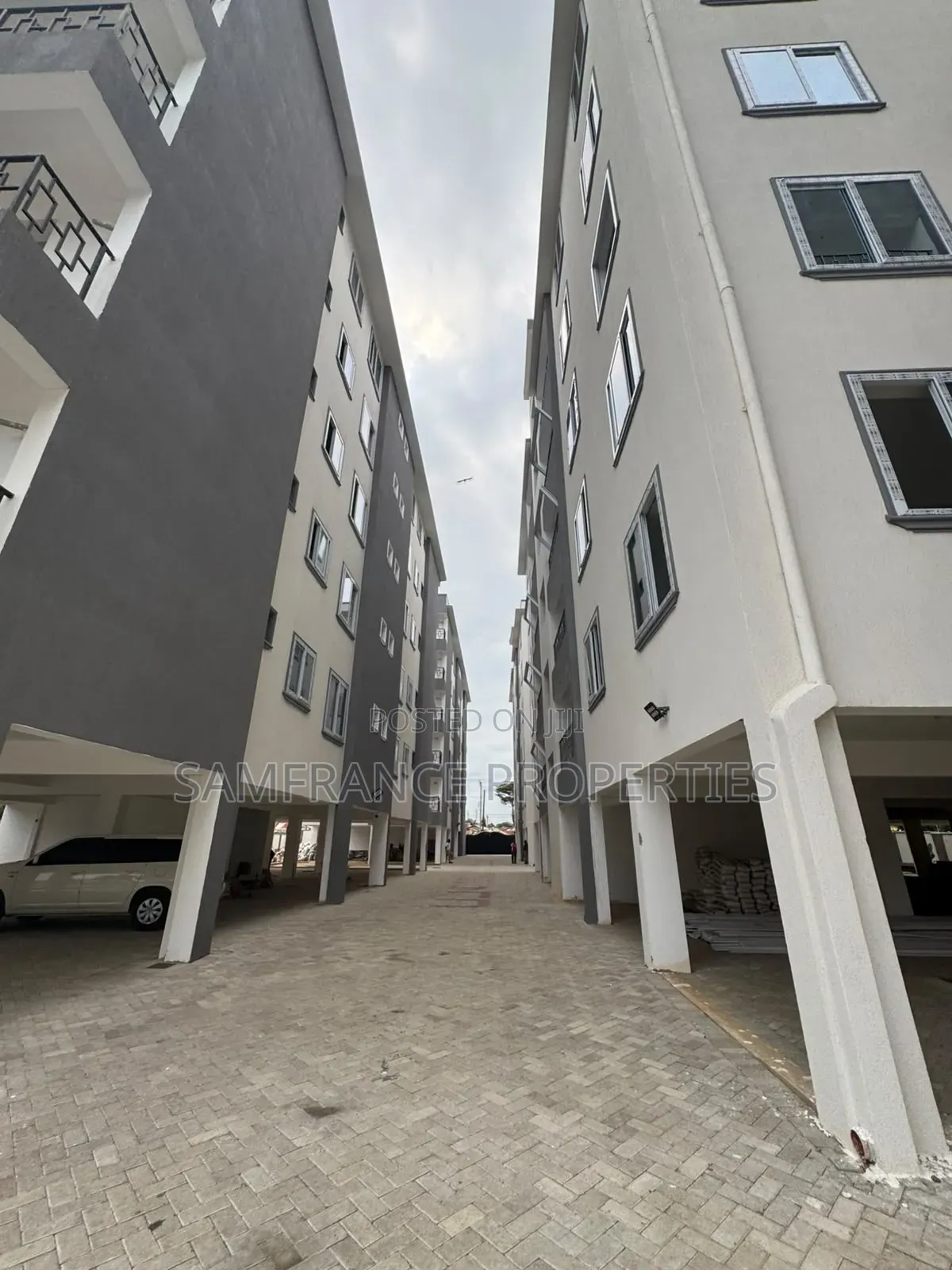 3bdrm Apartment in Courty Yard, Nyali Mkomani for sale in Nyali Mkomani