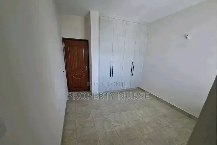 2bdrm Apartment in Gateway Mall Area for sale in Gateway Mall Area