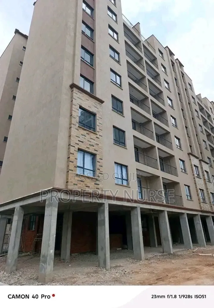 2bdrm Apartment in Gateway Mall Area for sale in Gateway Mall Area