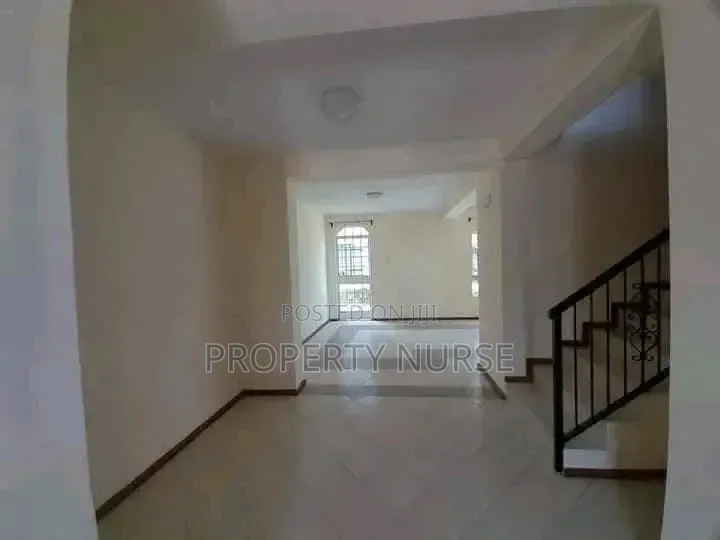 Furnished 3bdrm Maisonette in Gateway Mall Area for rent in Gateway Mall Area
