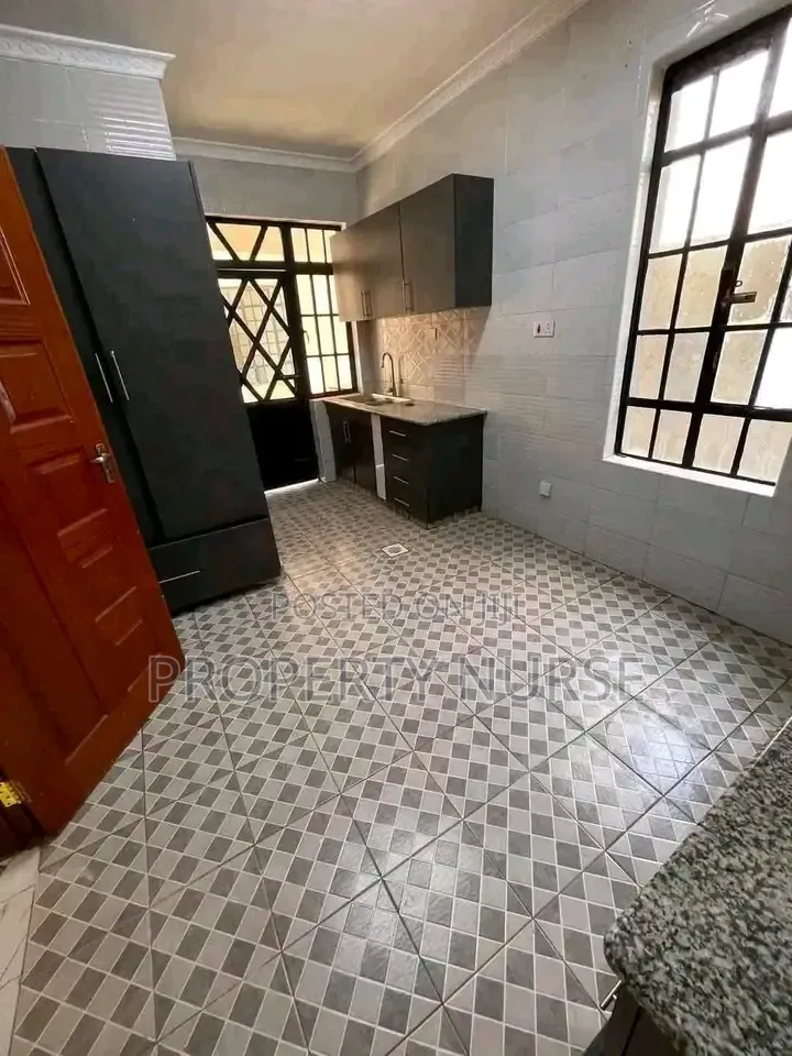 Furnished 4bdrm Duplex in Gateway Mall Area for rent in Gateway Mall Area
