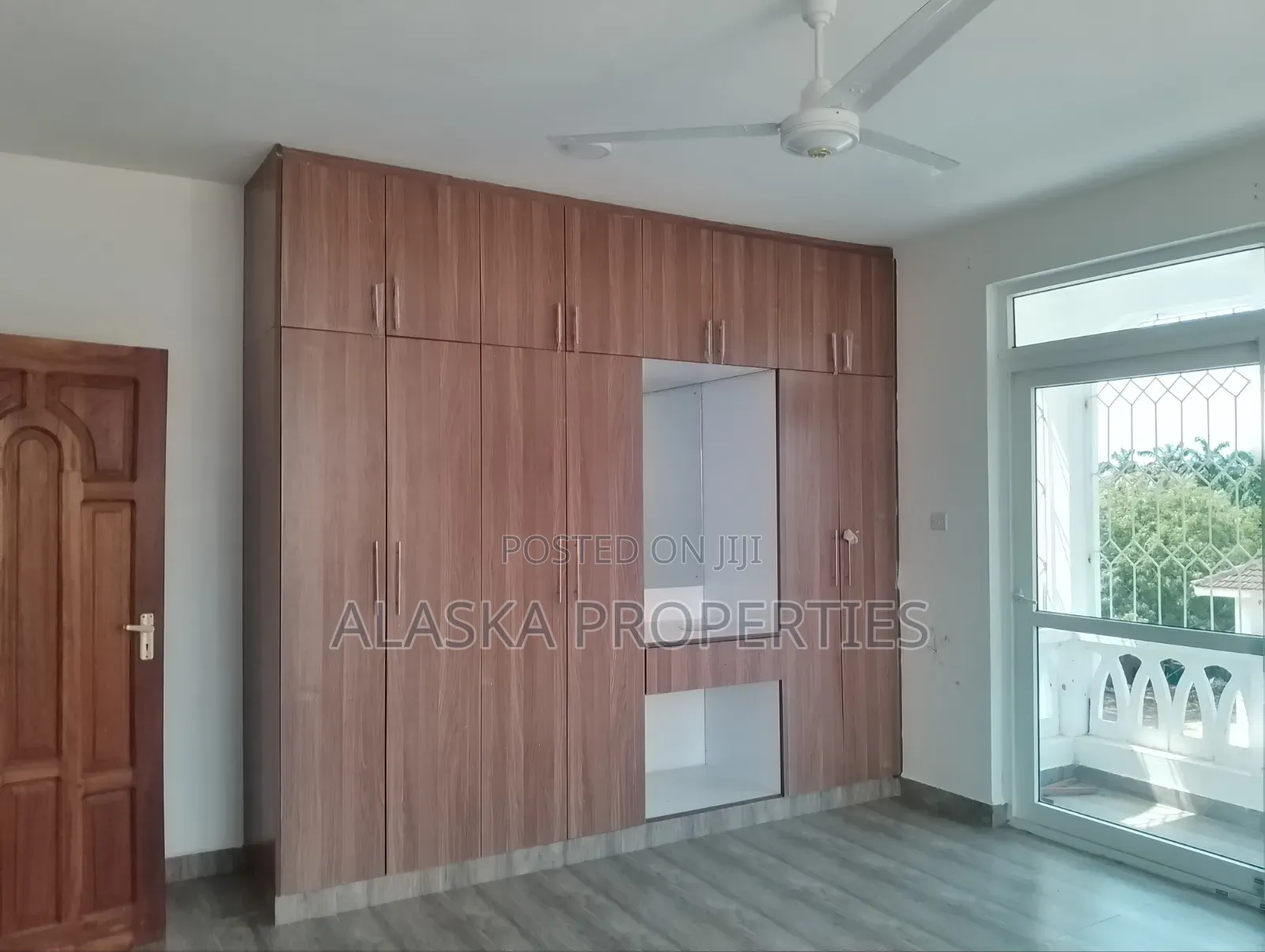 3bdrm Apartment in Beach Road Estate, Nyali Mkomani for rent in Nyali Mkomani
