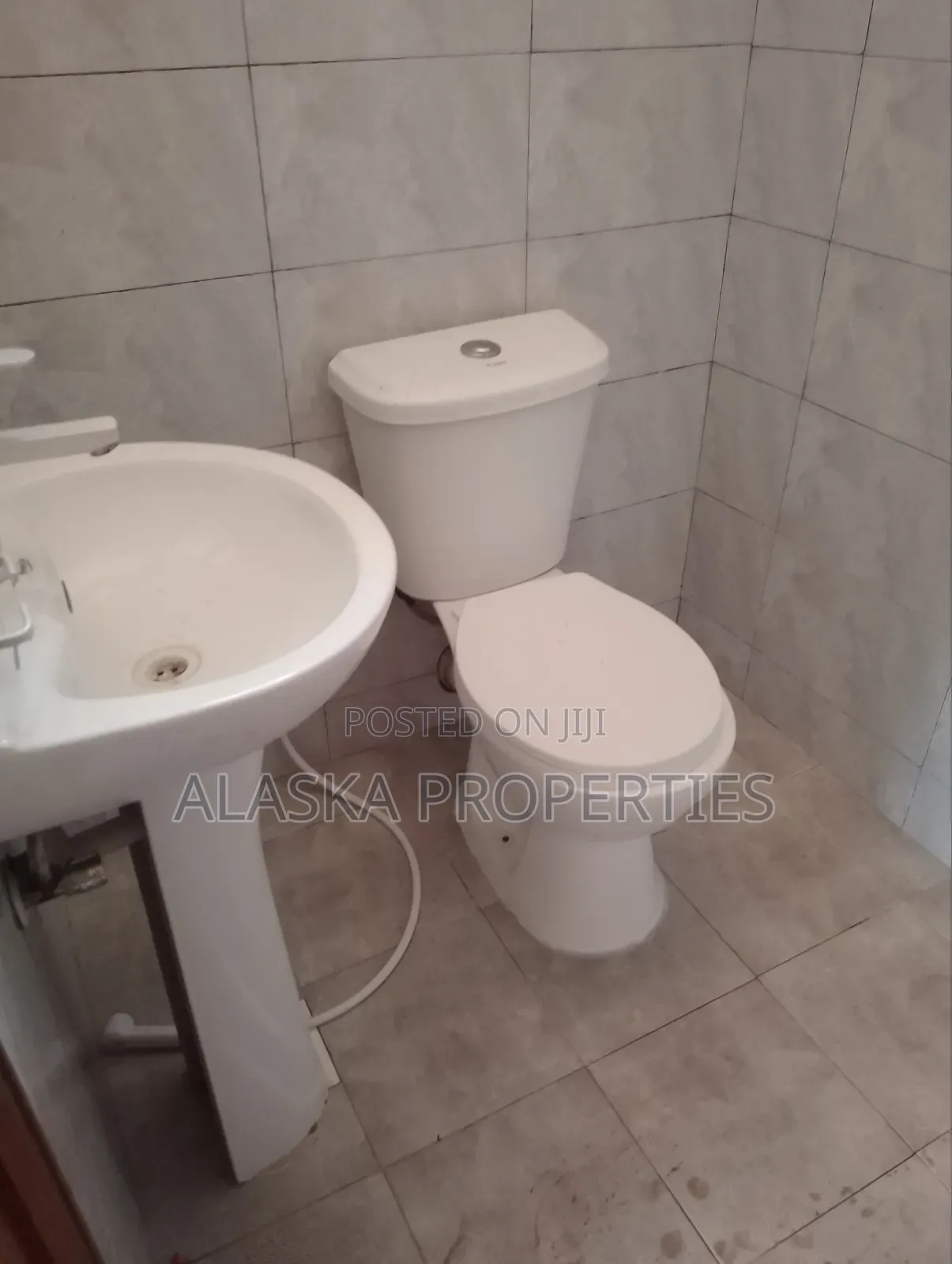 3bdrm Apartment in Beach Road Estate, Nyali Mkomani for rent in Nyali Mkomani
