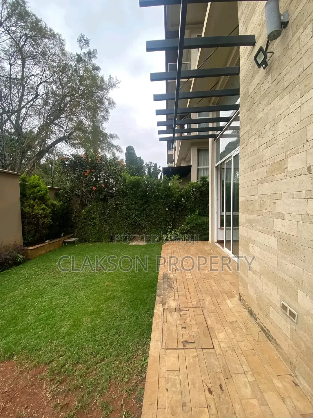 4bdrm Townhouse / Terrace in Lavington, Valley Arcade for rent in Valley Arcade