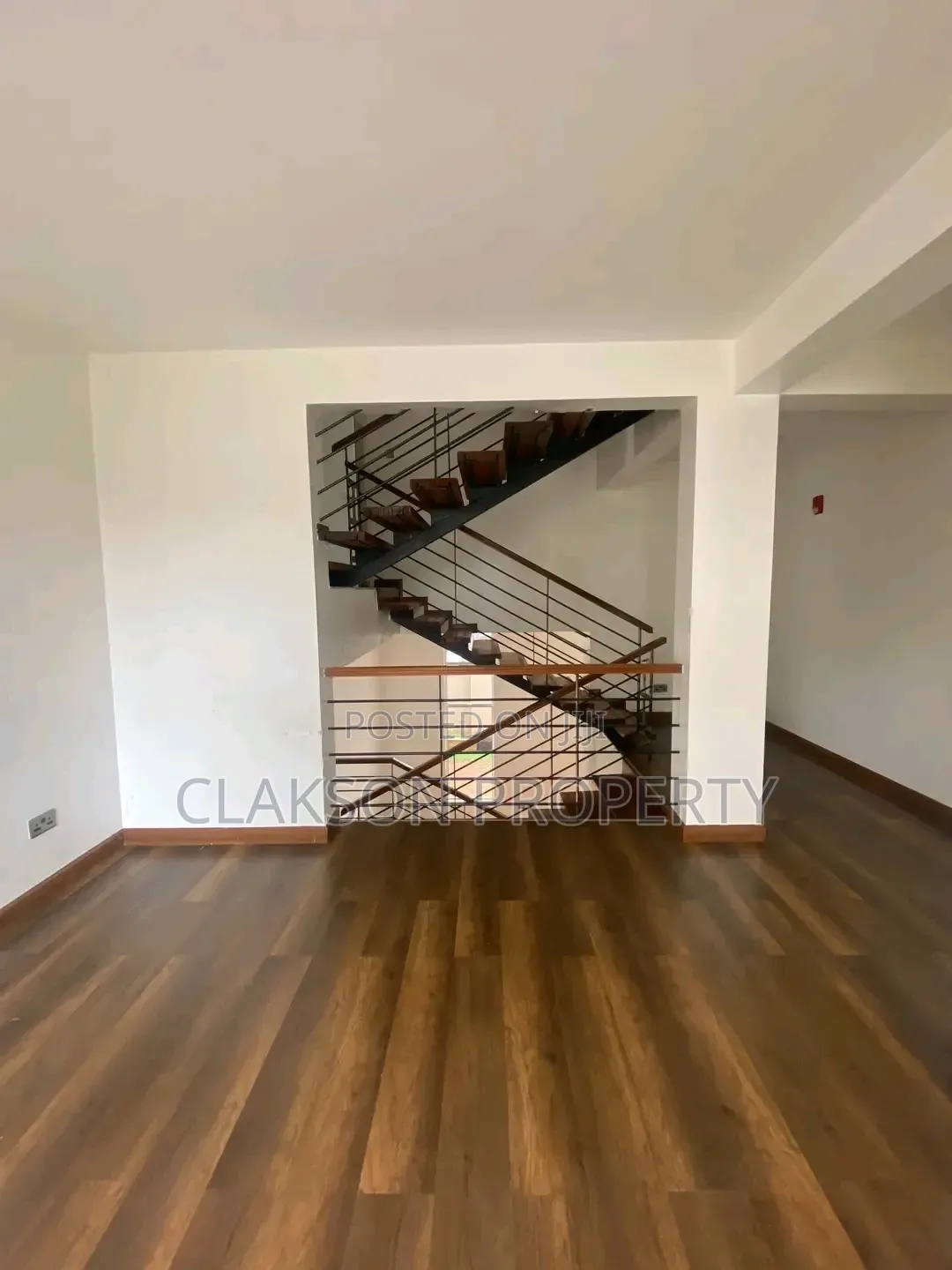 4bdrm Townhouse / Terrace in Lavington, Valley Arcade for rent in Valley Arcade