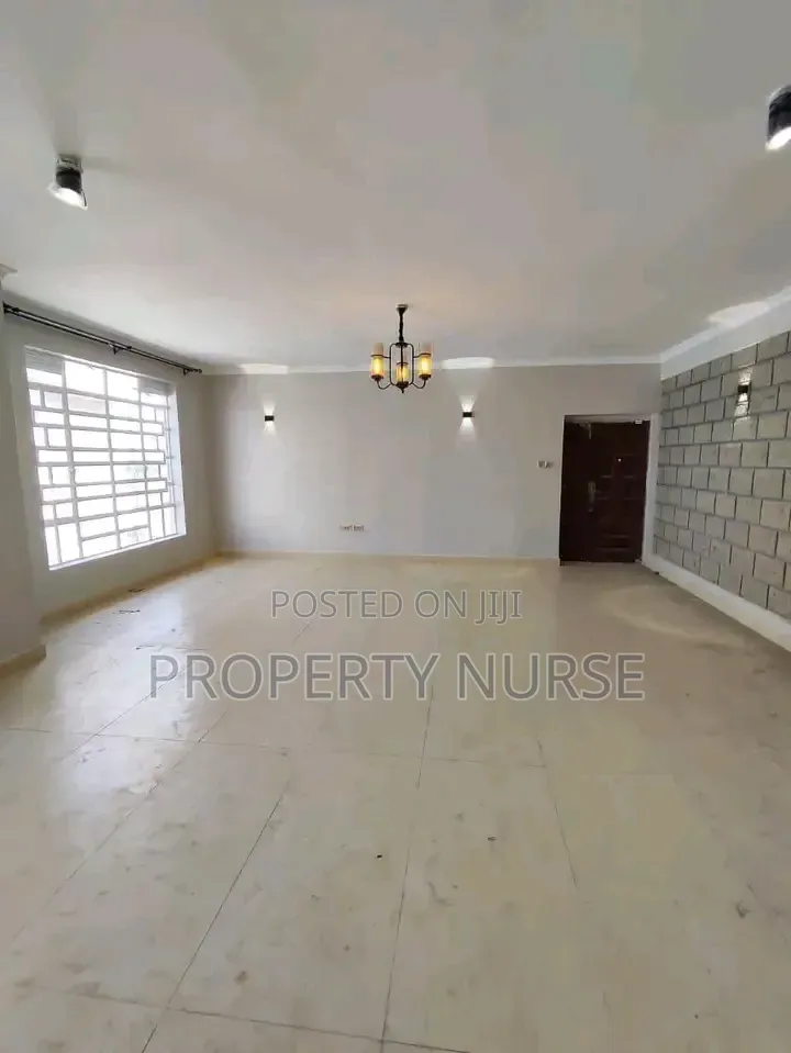 3bdrm Maisonette in Gateway Mall Area for rent in Gateway Mall Area