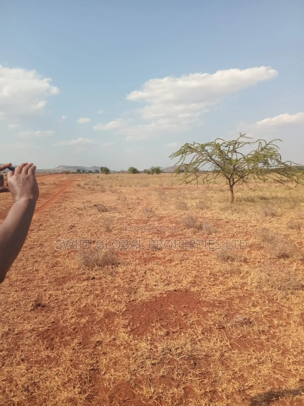 100 Acres Near Mombasa-Nairobi Highway in Emali Town Is for Sale in Kenyawa-Poka