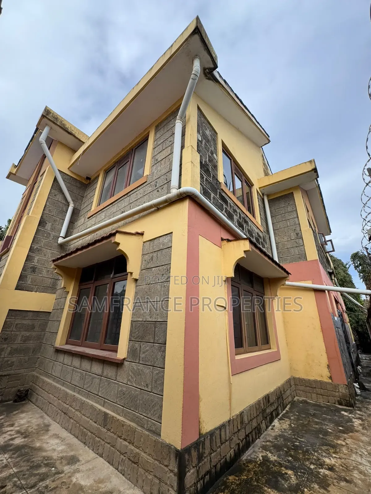 5bdrm Mansion in Bombolulu Street for sale in Bombolulu