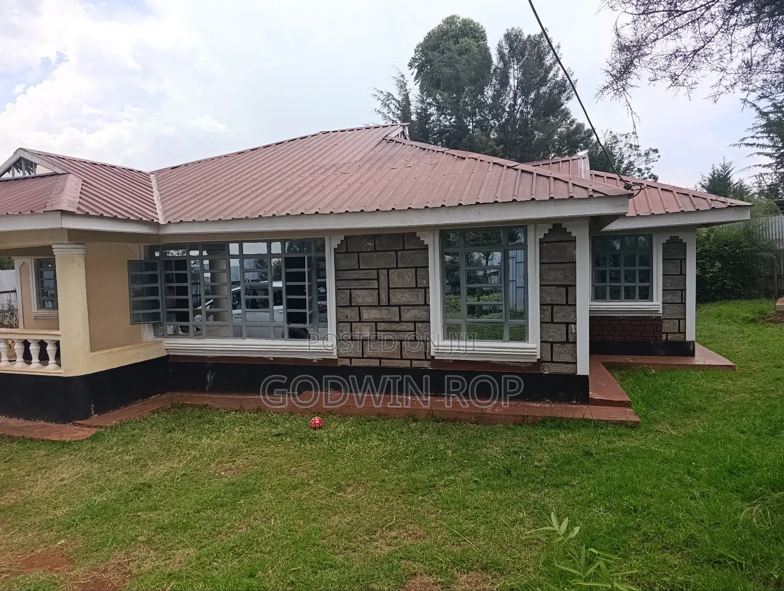 3bdrm House in Kapteldon, Simat for sale in Simat