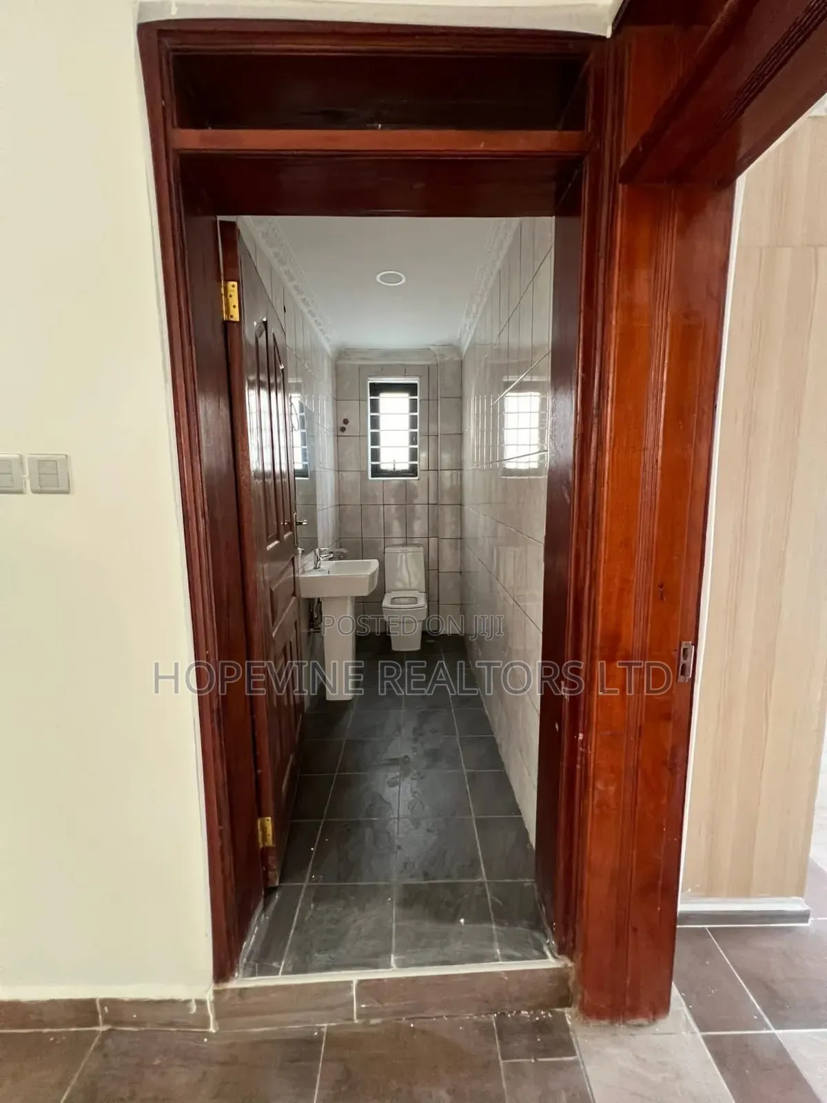 5bdrm Mansion in Kamakis for sale in Kamakis
