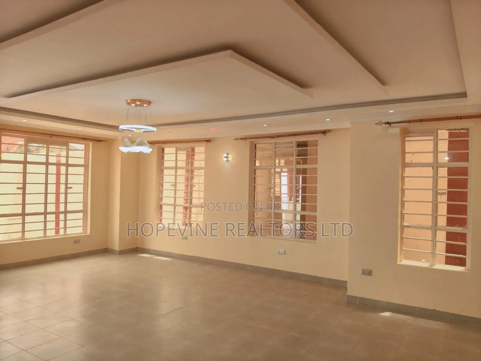 5bdrm Mansion in Membley for rent in Membley Estate