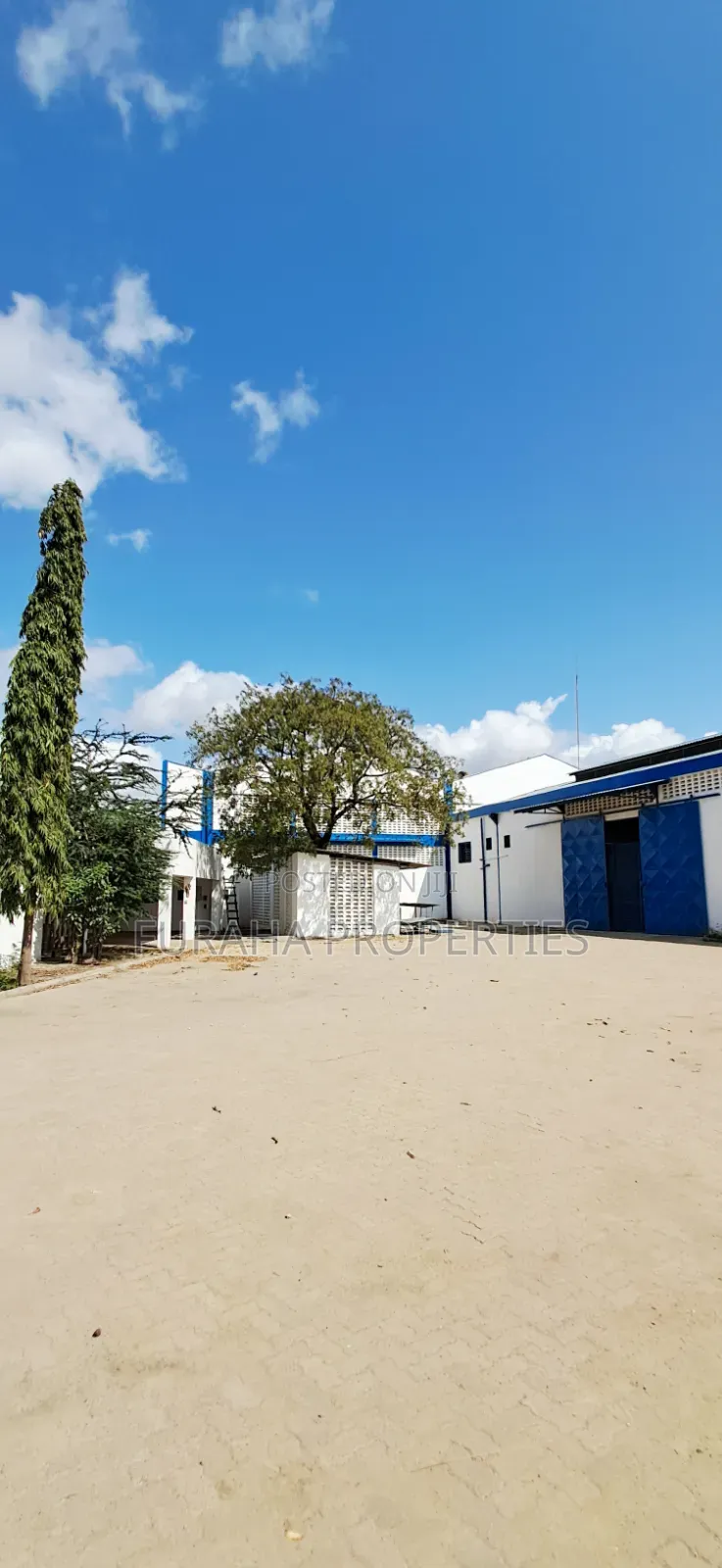 For Sale Ware Houses,yard Changamwe in Kipevu