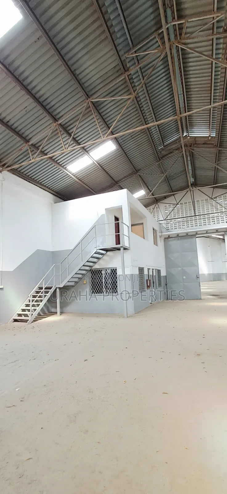 For Sale Ware Houses,yard Changamwe in Kipevu