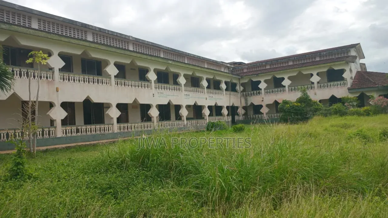 Vacaned Plot With School  Building for Sale in Mtwapa Town in Mtwapa