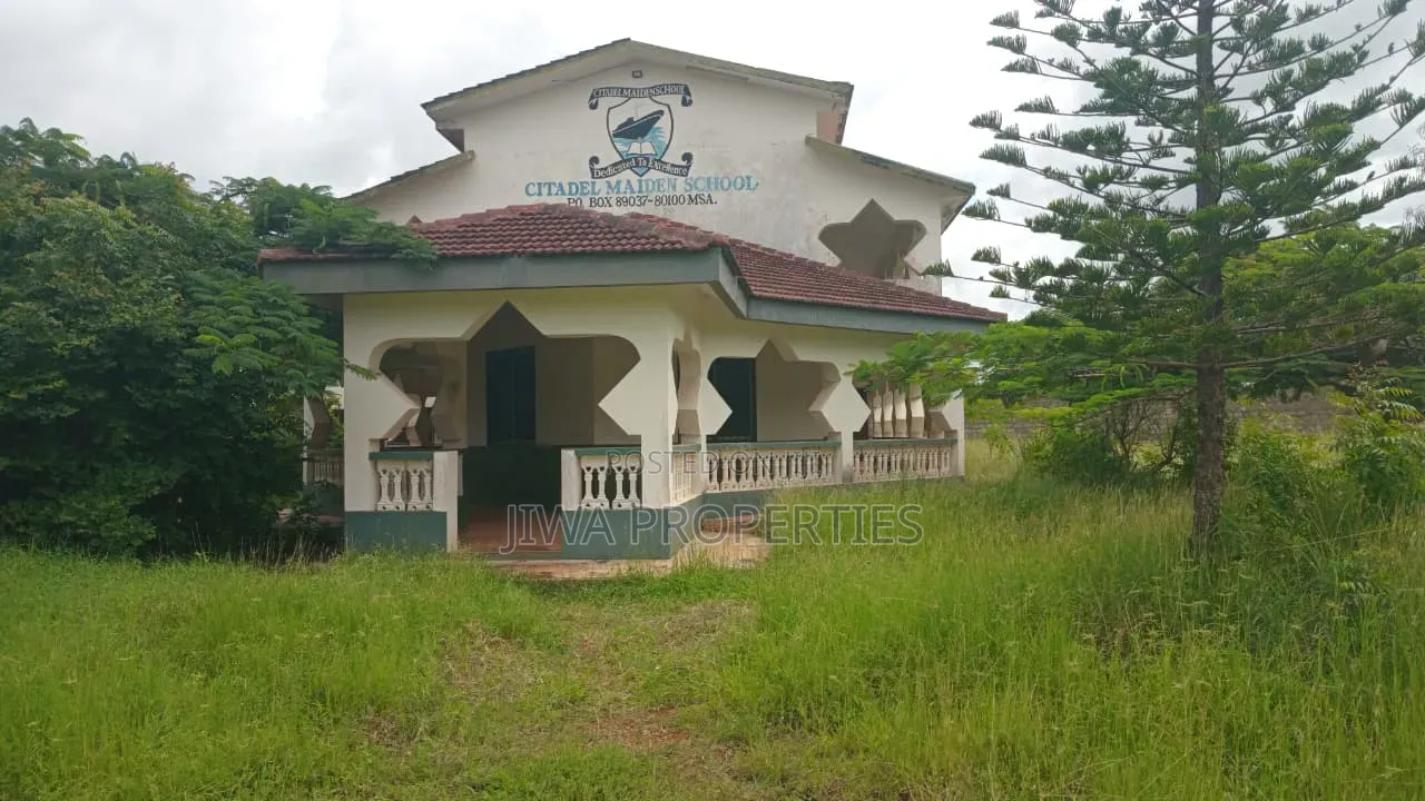 Vacaned Plot With School  Building for Sale in Mtwapa Town in Mtwapa