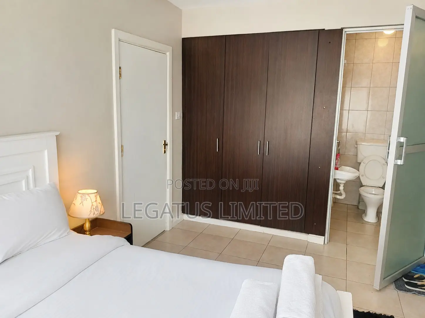 Spacious Poolside 2BR | WiFi Parking | Legatus in Kandisi