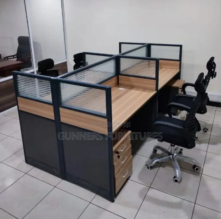 Spacious 4 Way Workstation in Nairobi Central