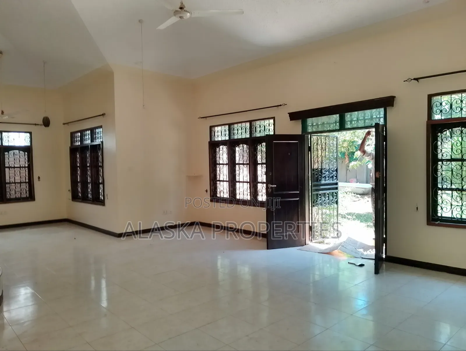 4bdrm Maisonette in Nyali Estate for rent in Nyali Mkomani