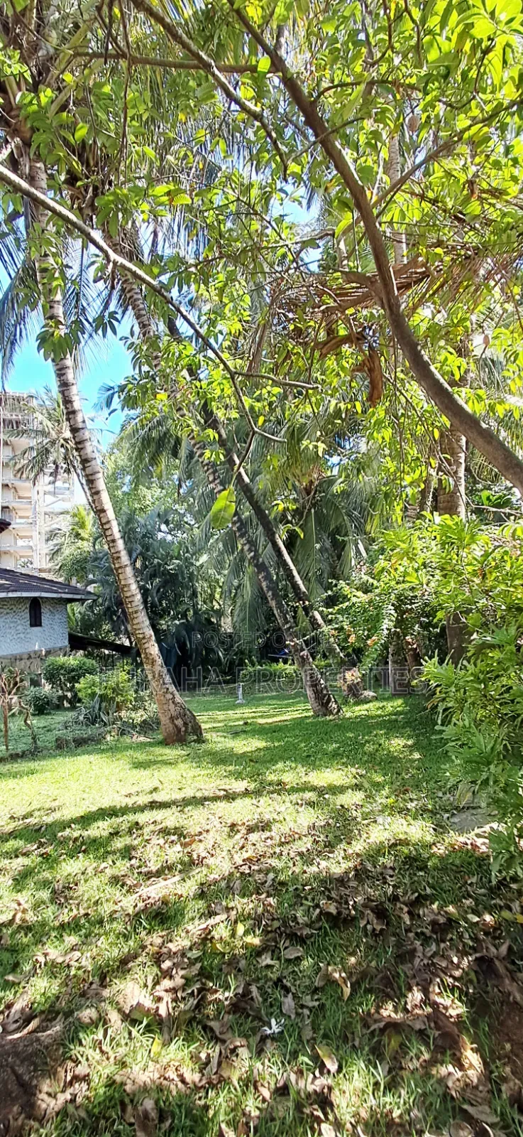 For Sale 1.6 Acres Land With Houses Nyali in Nyali Mkomani