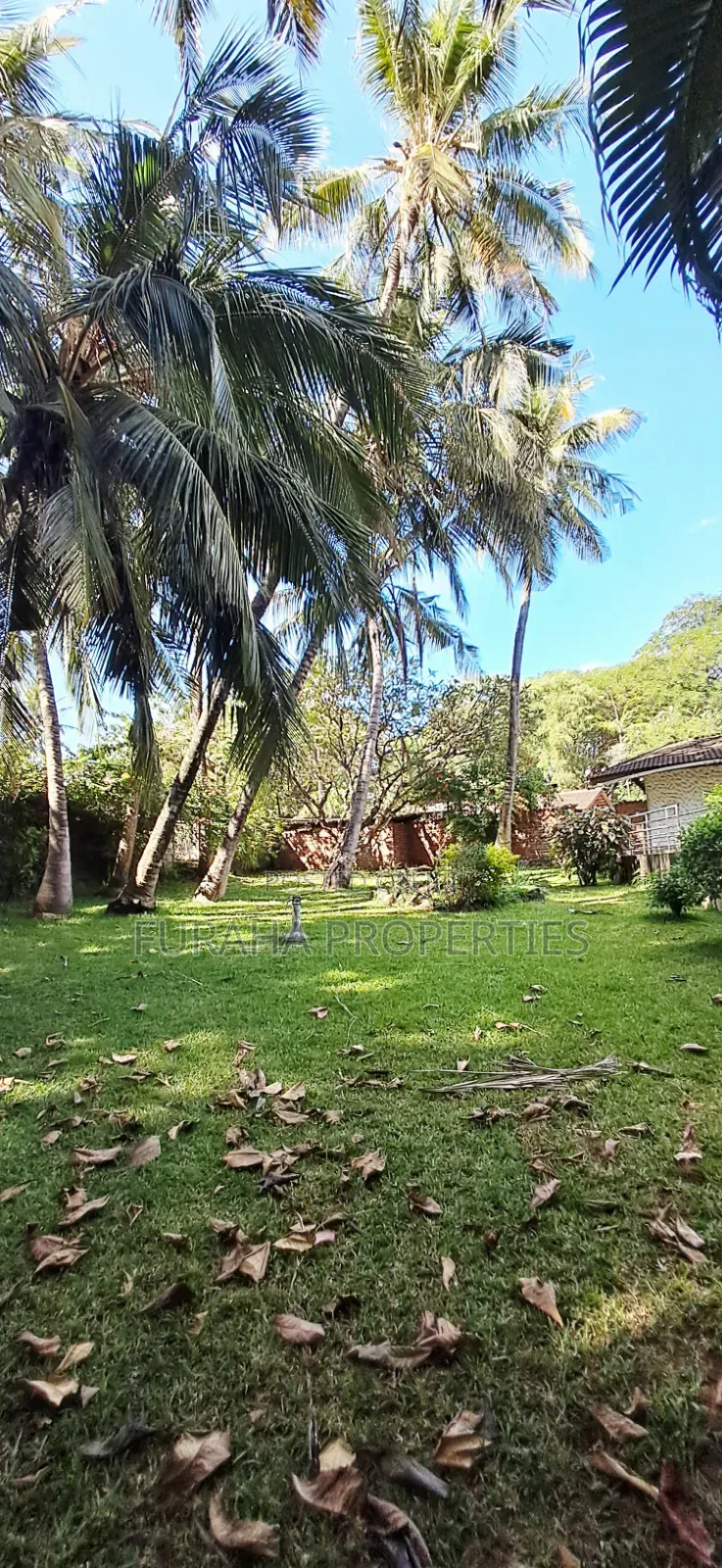 For Sale 1.6 Acres Land With Houses Nyali in Nyali Mkomani