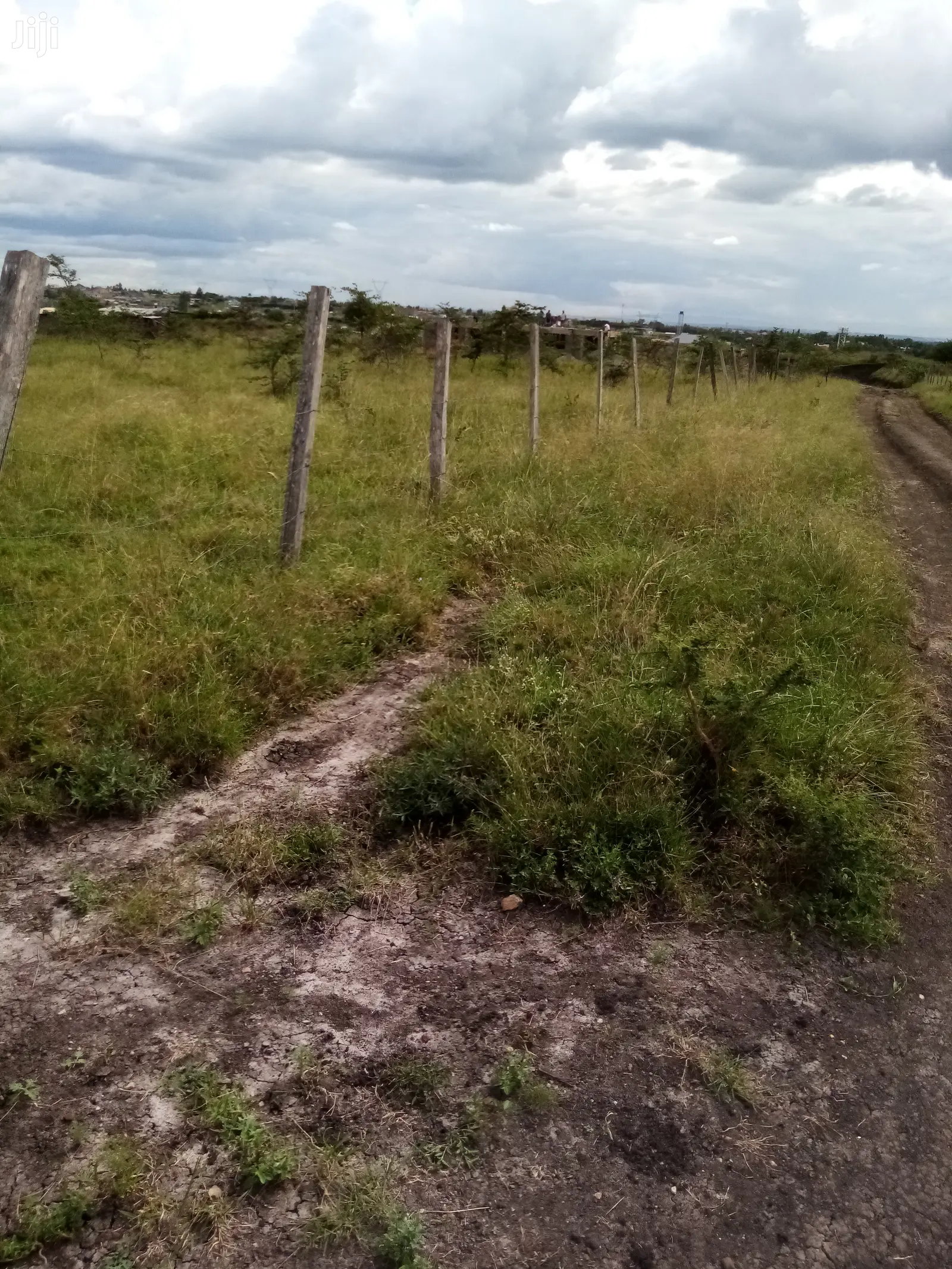 Joska Land for Sale: Prime Property at 300m Distance from Main Road in Kangundo West