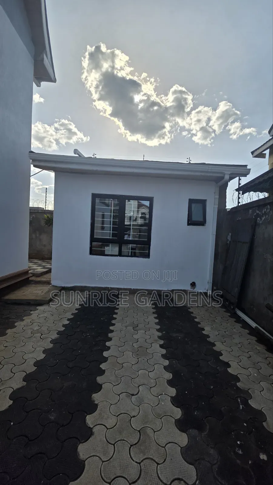 5bdrm Mansion in Kamakis for sale in Kamakis