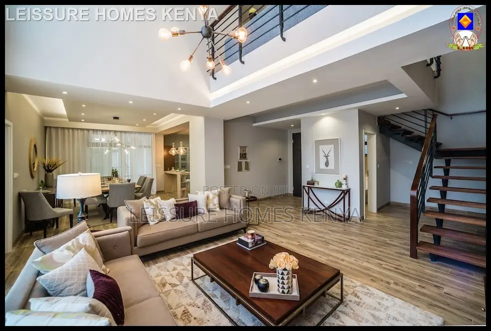 4bdrm Duplex in Riverside Drive for sale in Riverside Drive