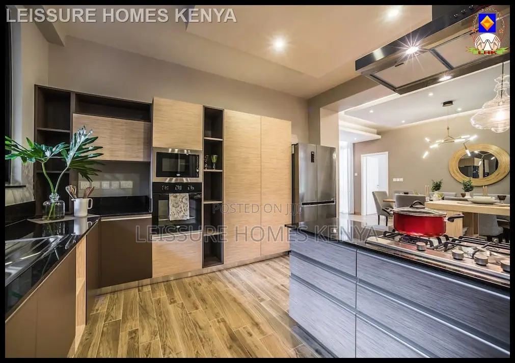 4bdrm Duplex in Riverside Drive for sale in Riverside Drive