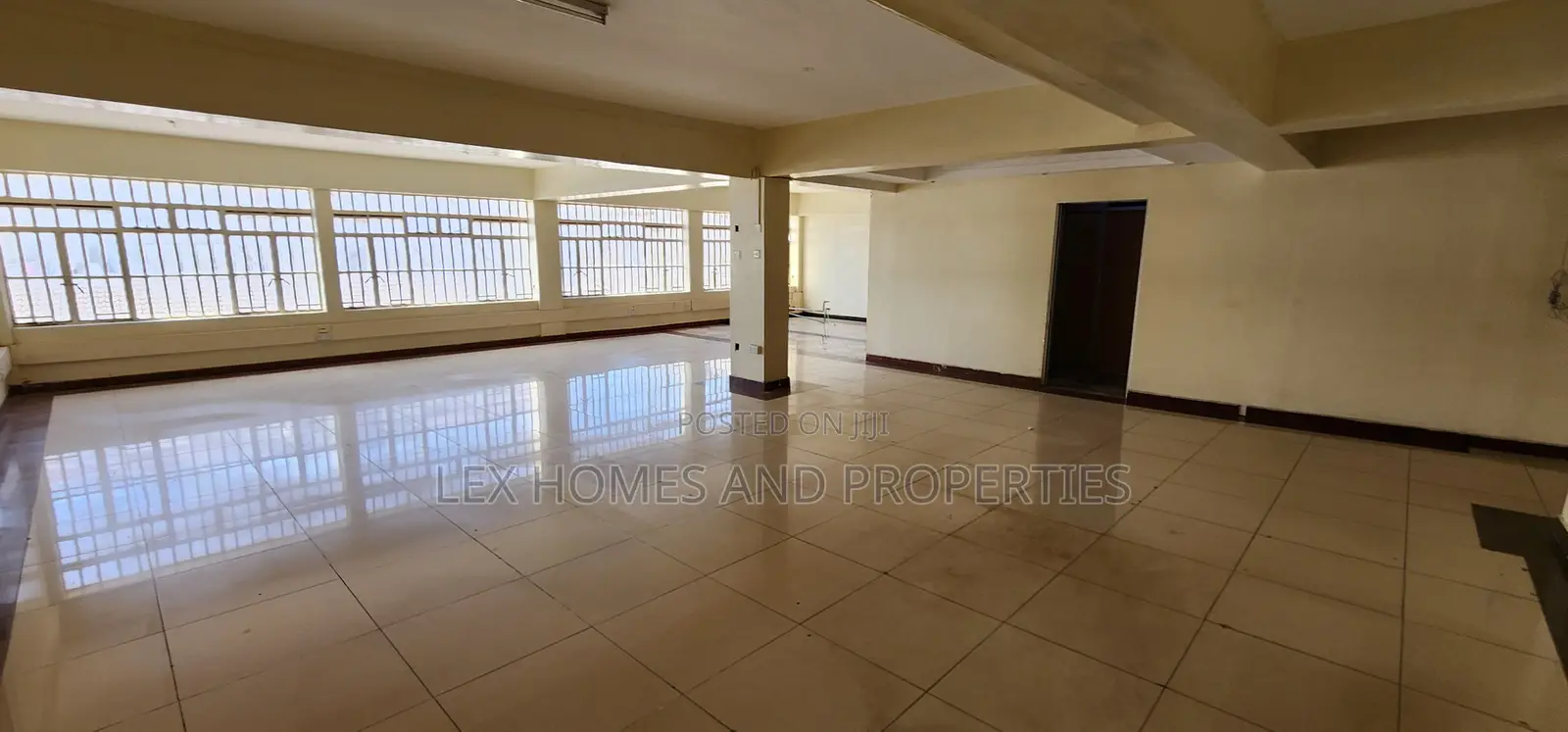 1380sqft Office Space to Let in NkaiMurunya