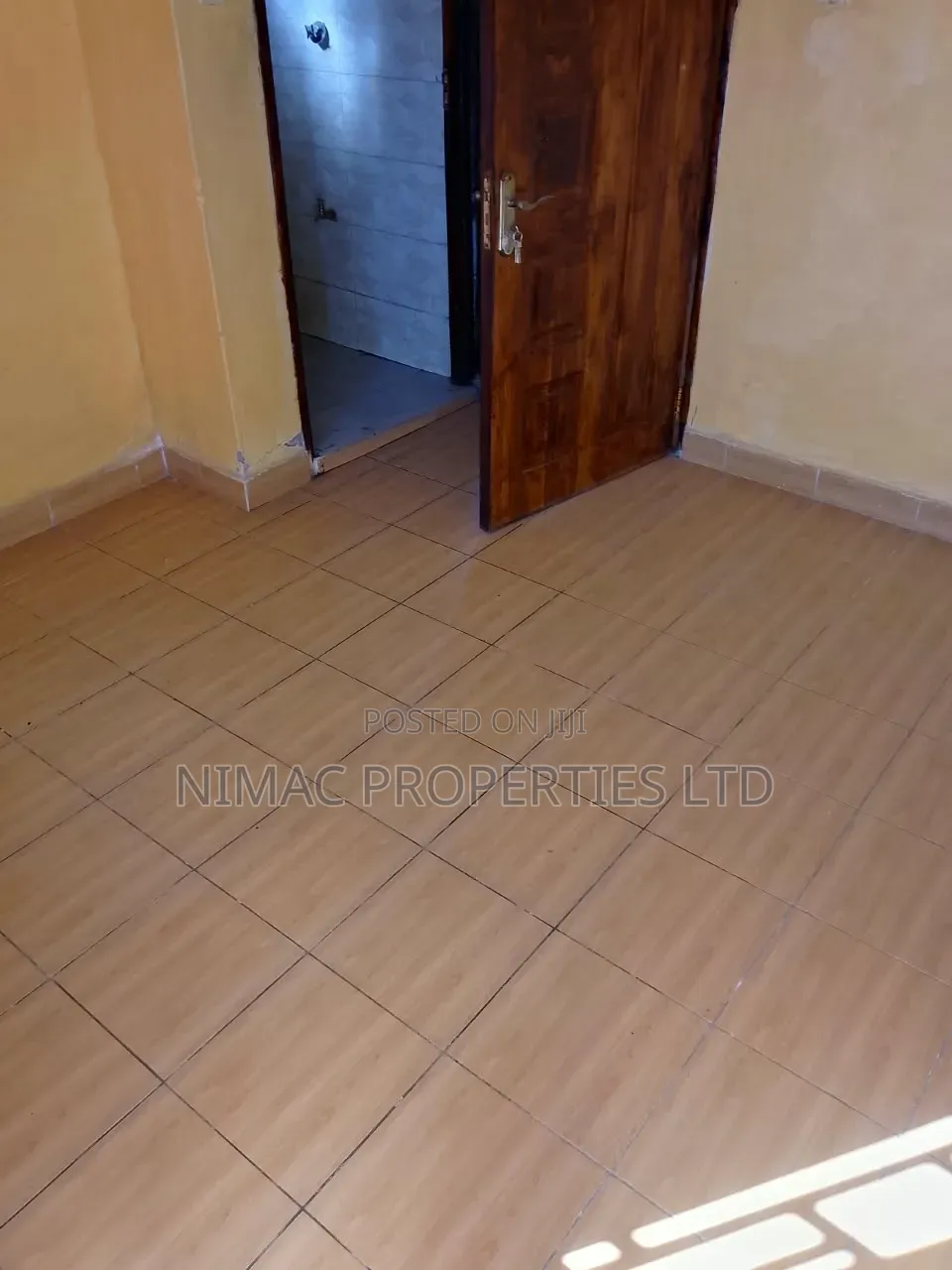 1bdrm Block of Flats in Sunshine Court, Joska for rent in Joska