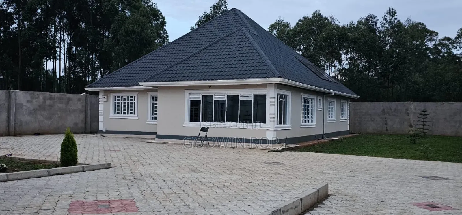 4bdrm Bungalow in Royalton., Kipchamo for sale in Kipchamo