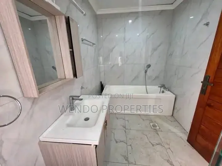 4bdrm Villa in Hardy for rent in Hardy