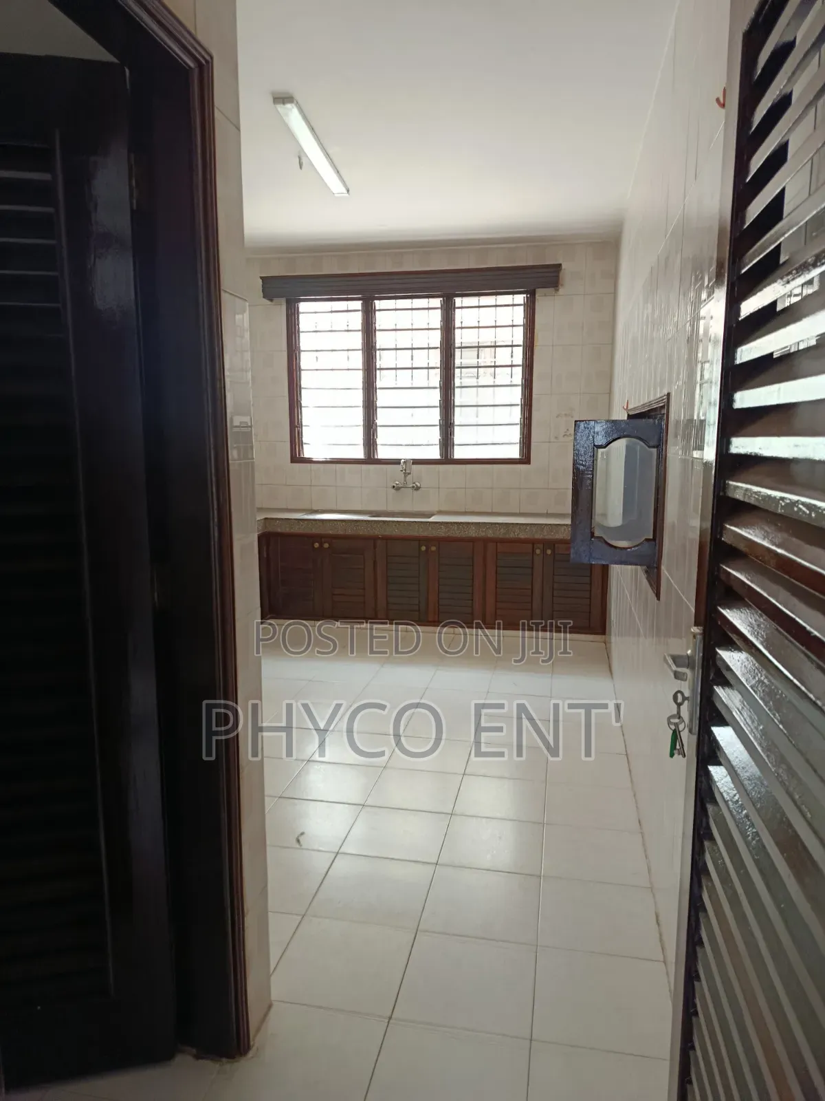 4bdrm Apartment in Umoja, Nyali Mkomani for rent in Nyali Mkomani