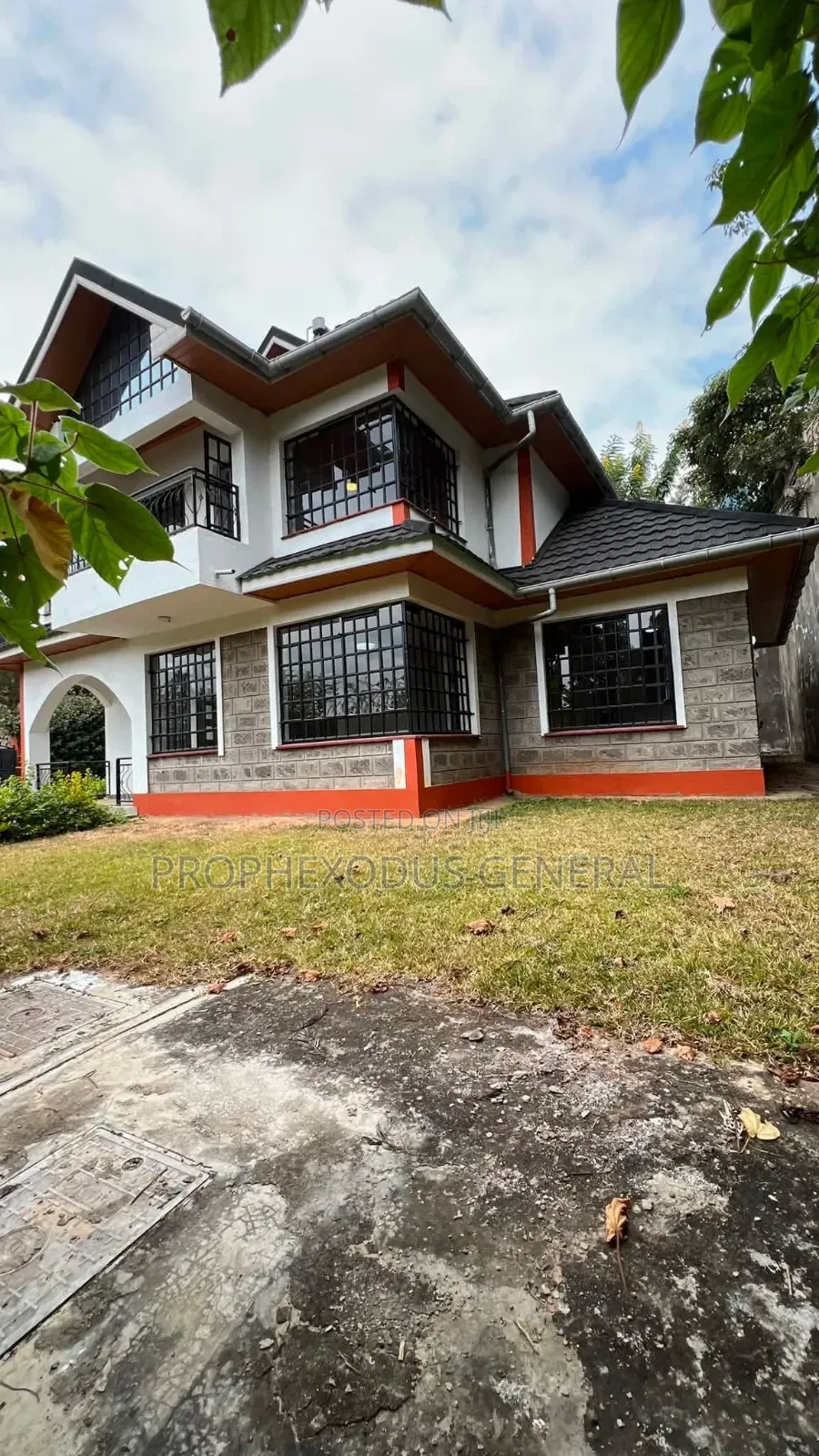 4bdrm Mansion in Rimpa for sale in Rimpa